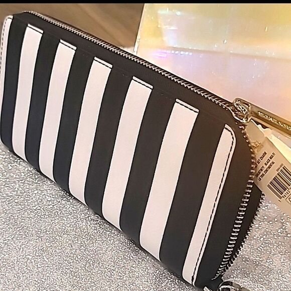 Michael Kors Jet Set Charm Continental Large Wallet- Black/White Stripe - Picture 9 of 16